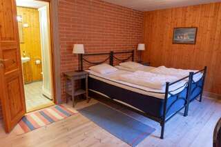 Гостевой дом Gyttja Västergårds Lillandet Двухместный номер с 1 кроватью и собственной ванной комнатой-5